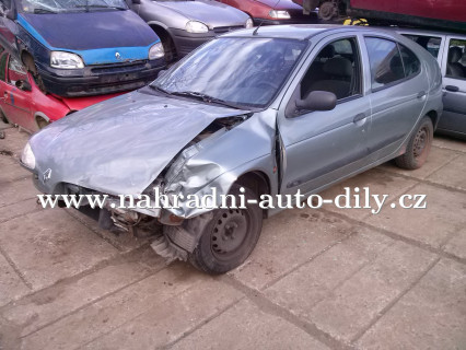 Renault Megane stříbrná na díly Praha / nahradni-auto-dily.cz