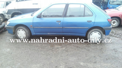 Peugeot 306 5dv světle modrá na díly ČB / nahradni-auto-dily.cz