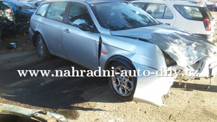 Alfa Romeo 156 stříbrná na díly Plzeň / nahradni-auto-dily.cz