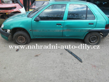 Citroen Saxo světle zelená na díly Plzeň / nahradni-auto-dily.cz