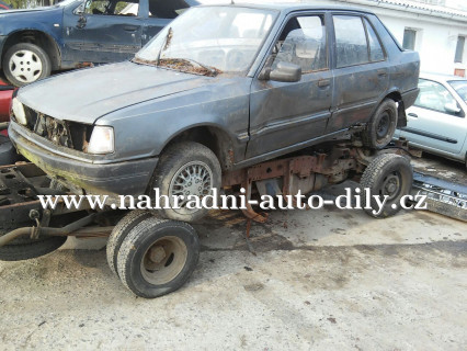 Peugeot 309 na díly Plzeň