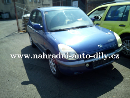 Daihatsu Sirion modrá - díly z tohoto vozu