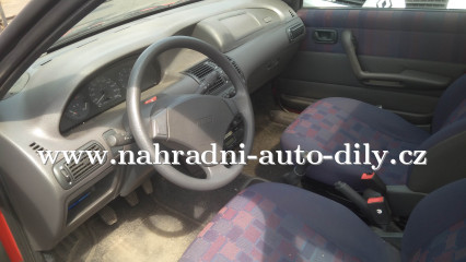 Fiat Punto červená - díly z tohoto vozu / nahradni-auto-dily.cz