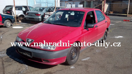 Alfa Romeo 146 červená - díly z tohoto vozu / nahradni-auto-dily.cz