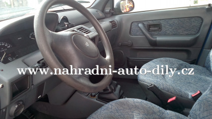 Renault Clio modrá - díly z tohoto vozu / nahradni-auto-dily.cz