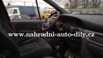 Renault Scenic modrá - díly z tohoto vozu / nahradni-auto-dily.cz