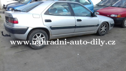 Citroen Xantia stříbrná na náhradní díly Tábor / nahradni-auto-dily.cz