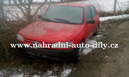 Peugeot 306 červená na díly České Budějovice / nahradni-auto-dily.cz